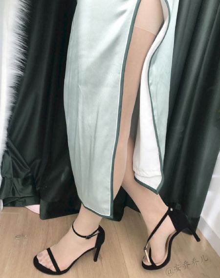 年轻的女教师