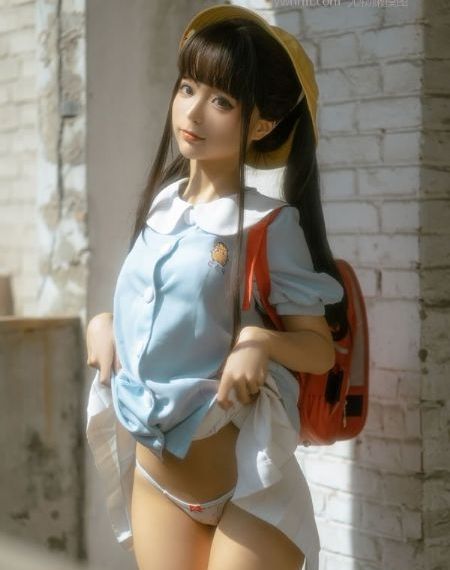 把电击乳夹乖乖戴上被迫调教