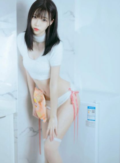 蔡卓妍雏菊