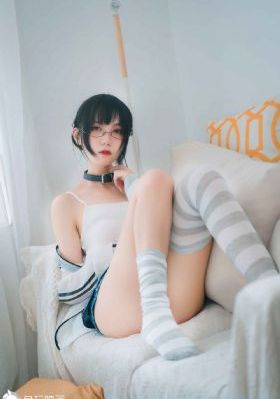 中二病也要谈恋爱第一季免费播放