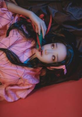 丰满寂寞的少妇老师